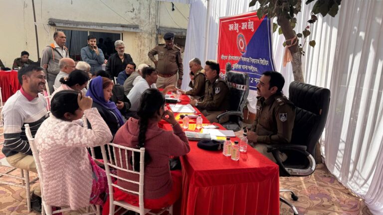 सीएम हेल्पलाइन की शिकायतों के त्वरित निराकरण हेतु इंदौर नगरीय के ज़ोन-02 अंतर्गत थाना लसूड़िया पर किया गया विशेष शिविर का आयोजन।*