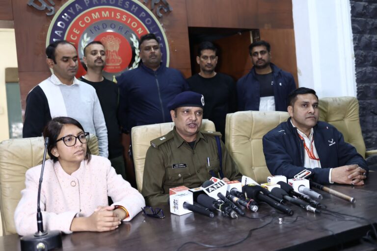 Forex मार्केट में इन्वेस्टमेंट के नाम पर धोखाधड़ी करने वाली अंतर्राज्यीय गैंग के सरगनाओं का साथी शातिर आरोपी, क्राइम ब्रांच इंदौर की कार्यवाही में गुजरात से गिरफ्तार।*