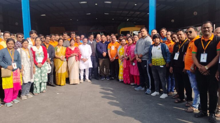पुणे नगर निगम के दल ने देखा इंदौर का सॉलिड वेस्ट मेनेजमेंट