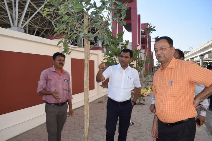 ISBT MR 10 का मुख्य कार्यपालिक अधिकारी ने किया निरीक्षण, बस स्टैंड पर लगे वृक्षों की देखरेख में सजगता बरतने के दिए निर्देश ||