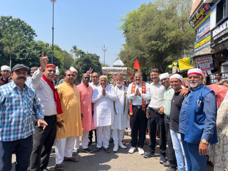 जेको चवंदो झूलेलाल,तहिजा थिंदा बेड़ा पार ,उद्धघोष के साथ सिंधी समाज की भव्य बहराणा साहब यात्रा निकलीझूलेलाल परिवार द्वारा निकली इस यात्रा में शरीक हुए संत व समाज जन