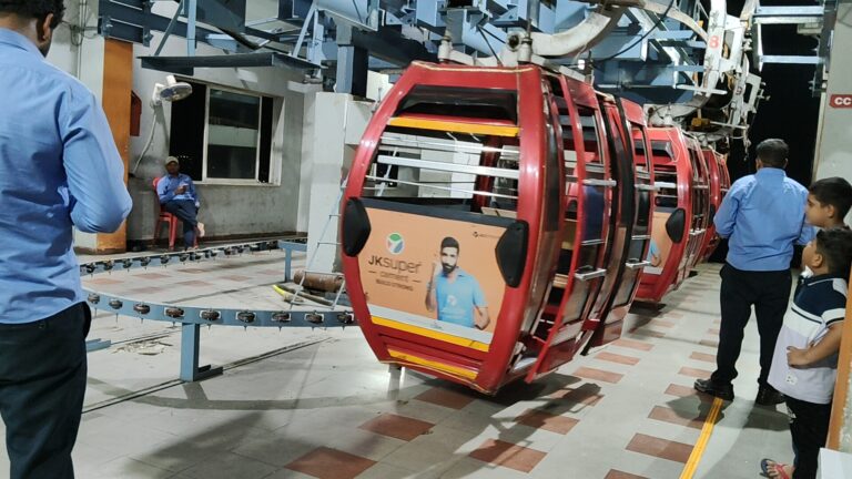 सतपुड़ा विंध्याचल पर्वत ओकार पर्वत पर शीघ्र चलेंगे रोप – वे जिला प्रशासन पर्यटन विभाग की टेन्टर प्रक्रिया होगी प्रारंभ