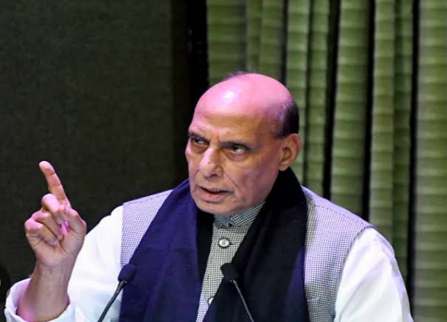 मोदी को जाकर बताना.. देश की बेटियों ने ही बता दिया। रक्षा मंत्री राजनाथ को सुन आपका सीना 56 इंच का हो जाएगा।