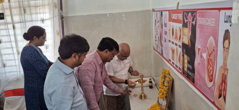 जिला अस्पताल में कैंसर जागरूकता एवं सुपर स्पेशलिटी शिविर का आयोजन
