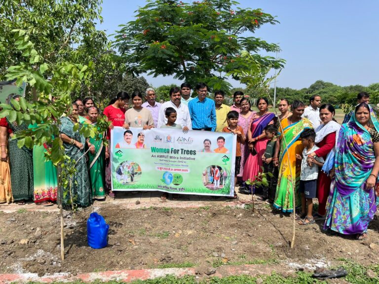 निगम इंदौर द्वारा “वुमन फॉर ट्री” अभियान अंतर्गत 300 से अधिक पौधों का वृक्षारोपण