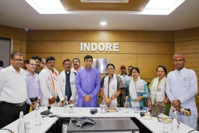 इंदौर की स्वच्छता व्यवस्था से प्रभावित हुआ छत्तीसगढ़ से आया प्रतिनिधिमंडल