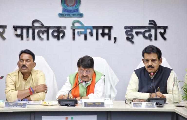 इंदौर स्टेशन के आधुनिकीकरण की योजना रेल विभाग ने साझा की, सांसद लालवानी की पहल पर हुई अहम बैठक