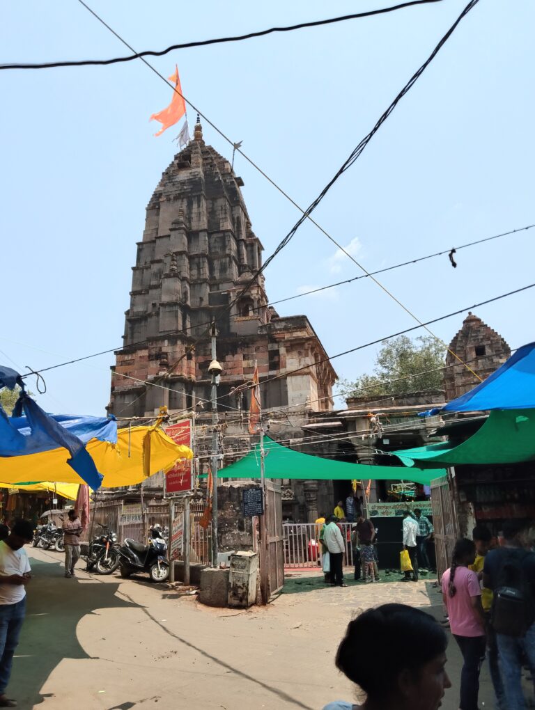ओंकारेश्वर को वाराणसी व उज्जैन की तर्ज पर विकसित किया जाएगा . ममलेश्वर महालोक की तैयारी